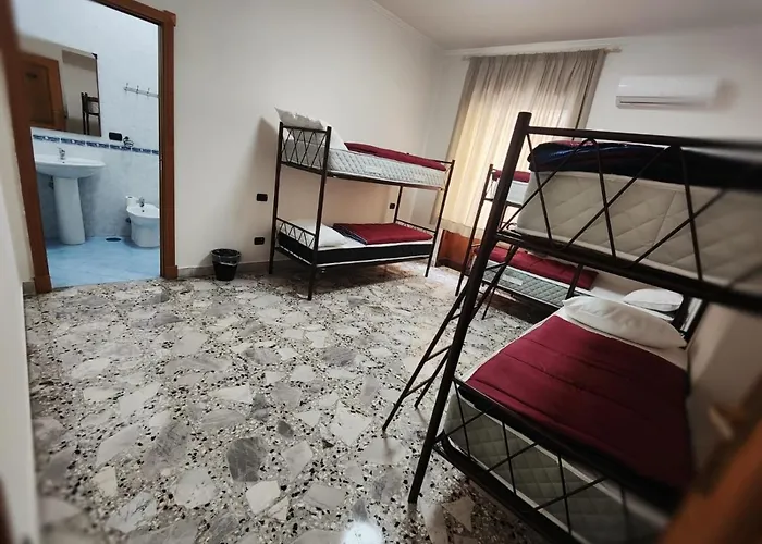 Backpacker Naples